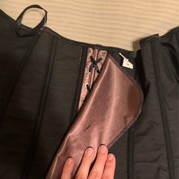 corset - Picture 3 of 5